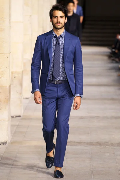 Look 2